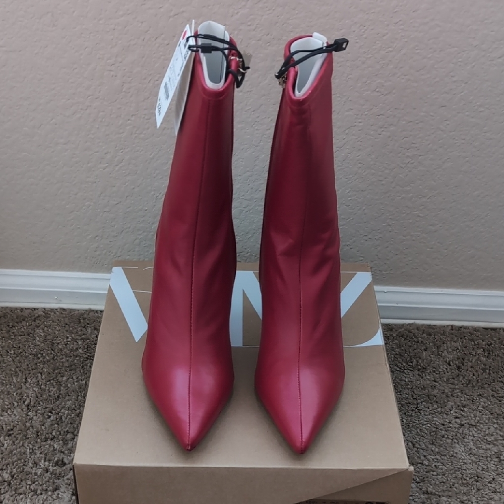 Zara Women's Vibrant Red Heeled Boots